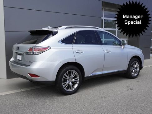 Used 2013 Lexus RX 450h AWD w/ Navigation Pkg image 4