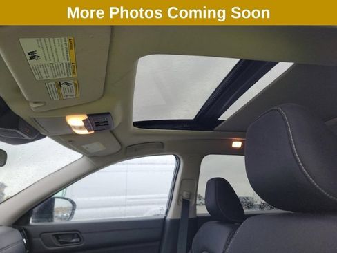 Used 2024 Nissan Pathfinder SV w/ SV Premium Package AWD/4WD image 4