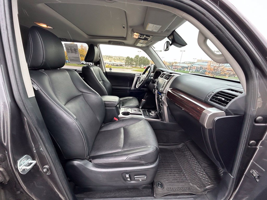 Used 2023 Toyota 4Runner Limited AWD/4WD image 34