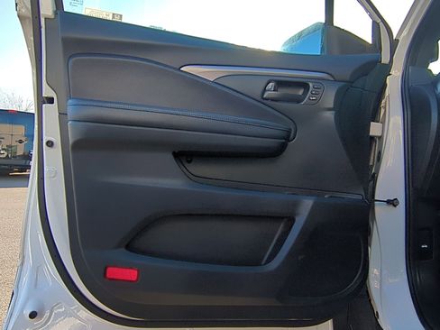 Used 2024 Honda Passport EX-L image 15