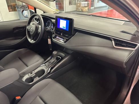 Used 2024 Toyota Corolla LE FWD image 17