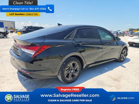 Used 2023 Hyundai Elantra SEL w/ Preferred Accessory Package FWD image 4