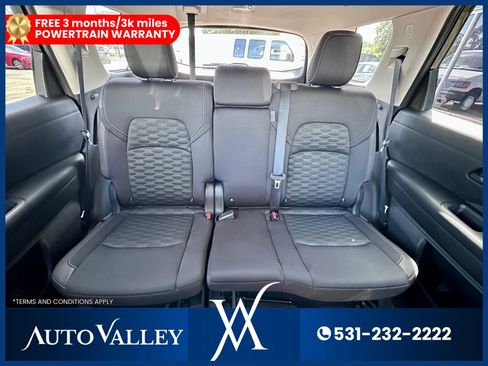 Used 2024 Nissan Pathfinder S image 34