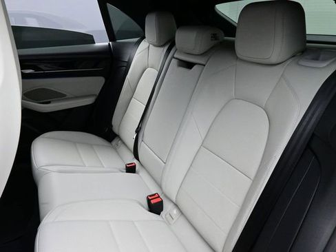 New 2026 Porsche Macan 4S Electric AWD/4WD image 14