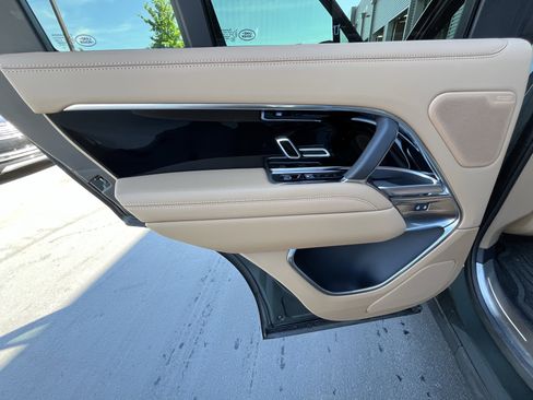 Used 2026 Land Rover Range Rover SE image 25