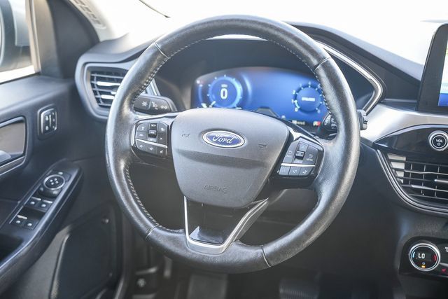 Used 2021 Ford Escape Titanium AWD/4WD image 19