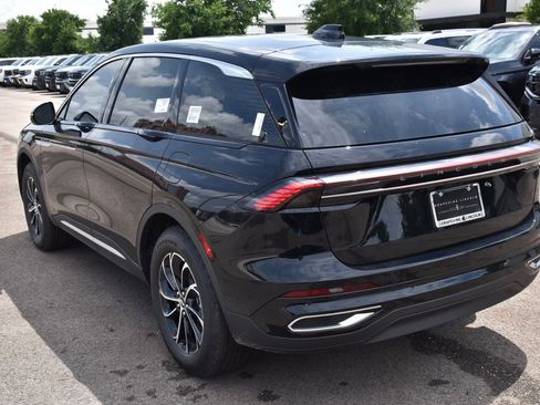 New 2026 Lincoln Nautilus Premier AWD/4WD image 9