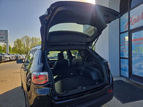 New 2026 Jeep Compass Latitude AWD/4WD image 82