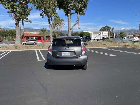 Used 2015 Toyota Prius C Four image 6