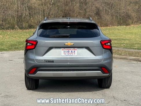 New 2026 Chevrolet Trax LT w/ LT Convenience Package image 6