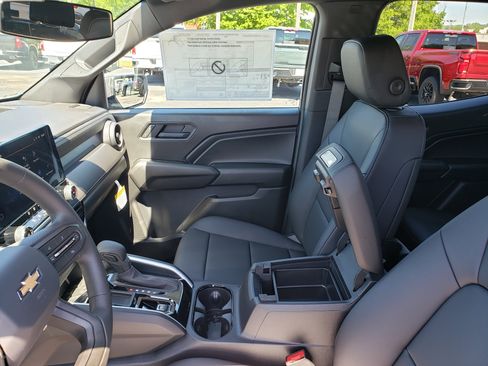 New 2026 Chevrolet Colorado W/T w/ WT Custom Package RWD image 19