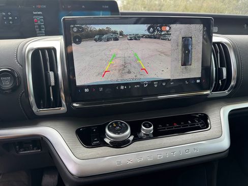 New 2025 Ford Expedition Max Platinum w/ Driver's Package image 34