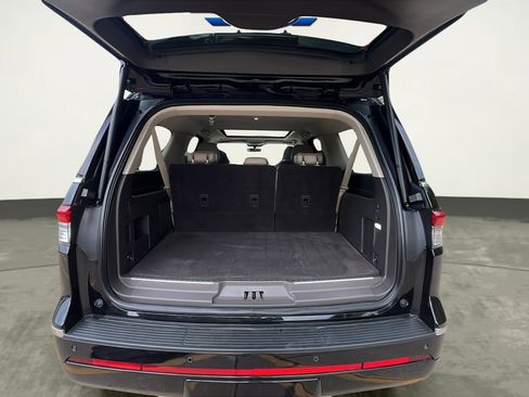 Used 2022 Lincoln Navigator L Reserve AWD/4WD image 19