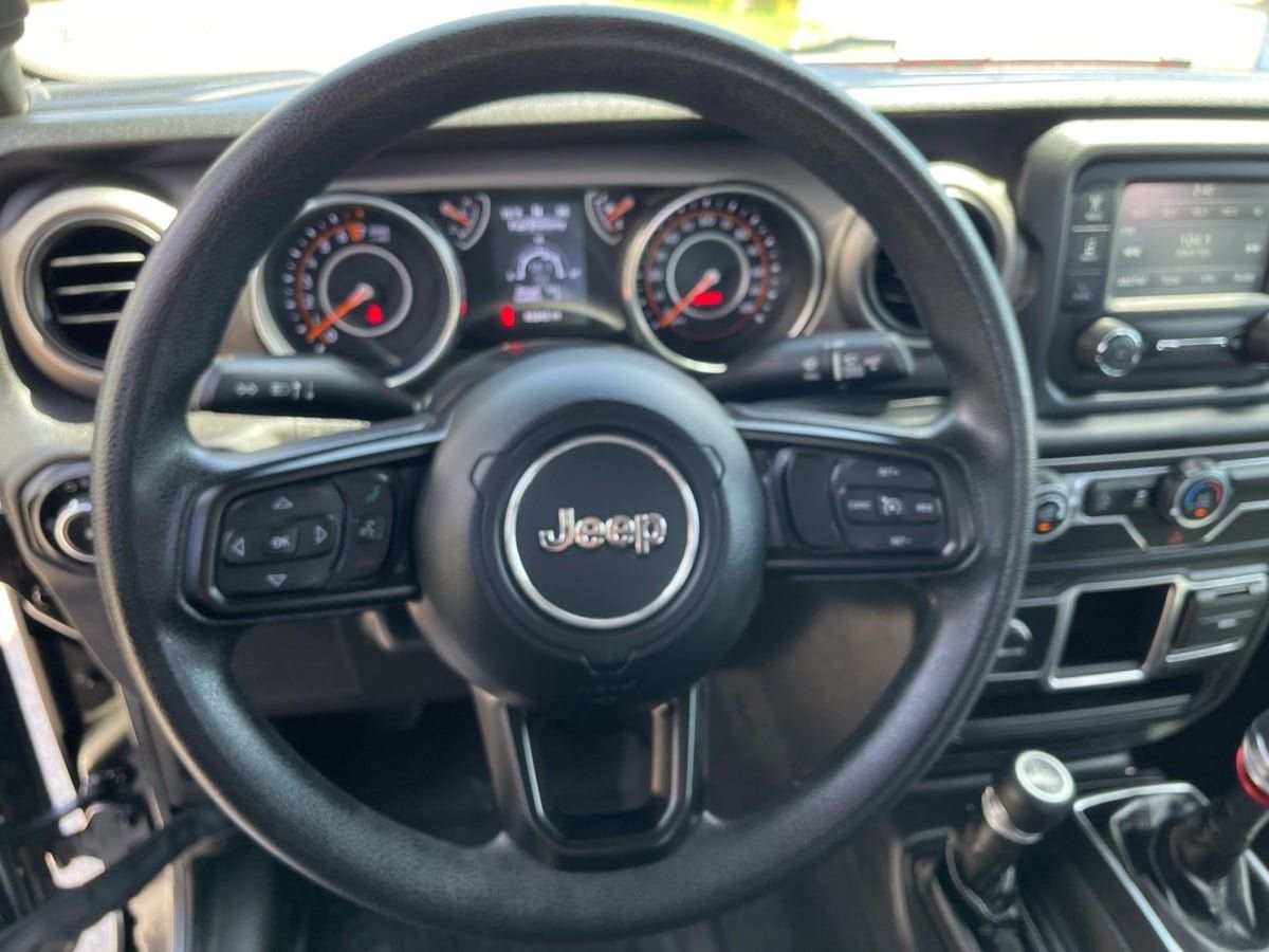 Used 2018 Jeep Wrangler Sport AWD/4WD image 12