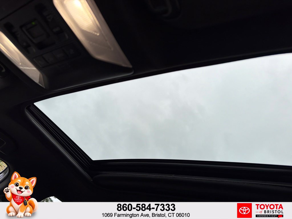 Used 2024 Toyota RAV4 SE w/ Weather & Moonroof Package AWD/4WD image 28