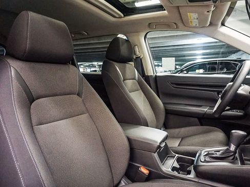 Used 2025 Honda CR-V EX image 16