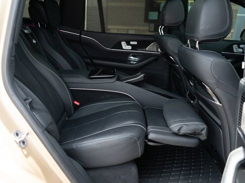 Used 2023 Mercedes-Benz Maybach GLS 600 4MATIC image 22