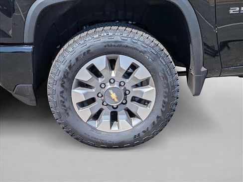 New 2026 Chevrolet Silverado 2500 Custom w/ Custom Value Package AWD/4WD image 10
