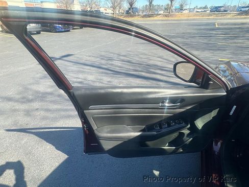 Used 2023 Nissan Altima 2.5 SV image 11