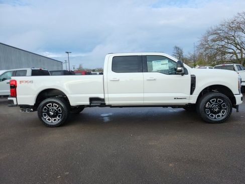 New 2025 Ford F350 Platinum image 10