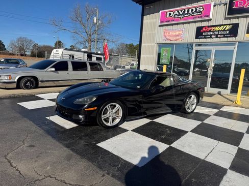 Used 2005 Chevrolet Corvette Coupe w/ Preferred Equipment Group image 2