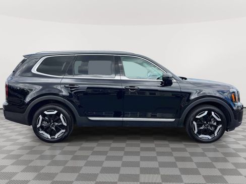 Used 2025 Kia Telluride EX w/ EX Captain's Chair Package AWD/4WD image 4