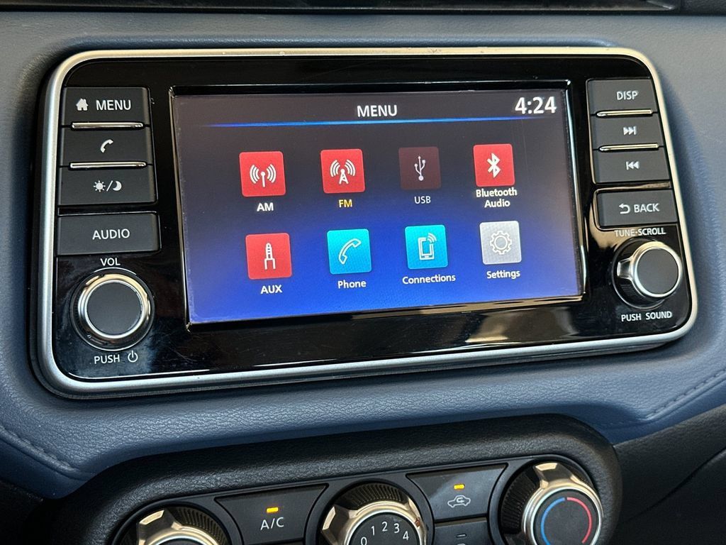 Used 2025 Nissan Versa SV FWD image 16