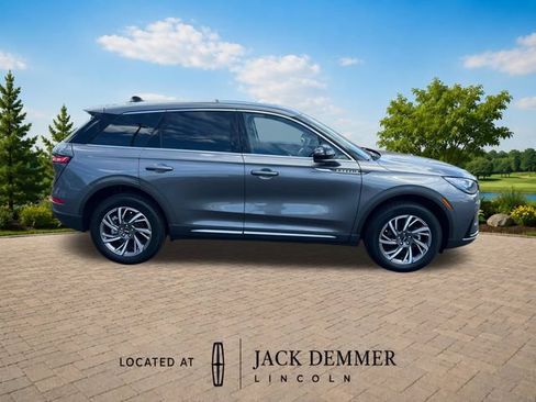 Used 2024 Lincoln Corsair AWD image 8