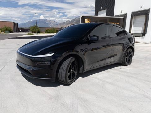 Used 2026 Tesla Model Y Long Range AWD/4WD image 5