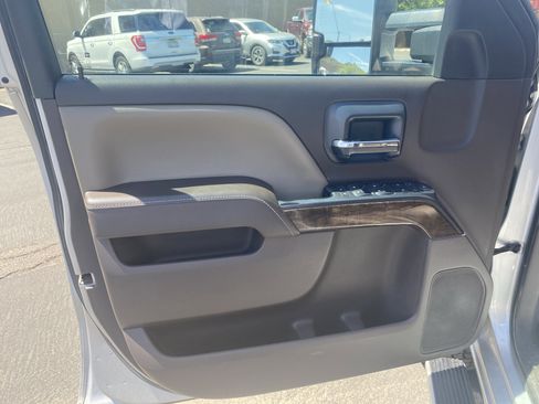 Used 2016 Chevrolet Silverado 3500 LT w/ LT Convenience Package image 10