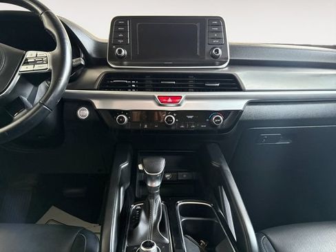 Used 2020 Kia Telluride LX AWD/4WD image 9