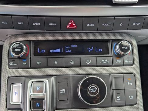 Used 2025 Hyundai Palisade SEL FWD image 20