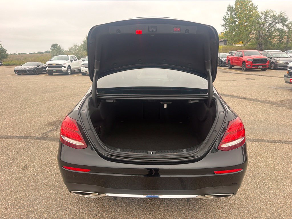 Used 2019 Mercedes-Benz E 300 4MATIC image 30