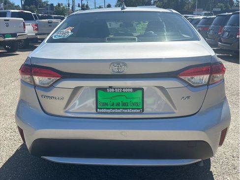 Used 2021 Toyota Corolla LE w/ Carpet Mat Package (TMS) FWD image 6