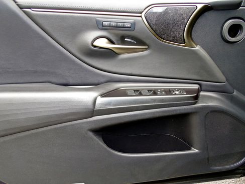 Used 2019 Lexus ES 350 image 13