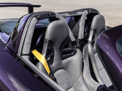 Used 2005 Porsche Carrera GT RWD image 22