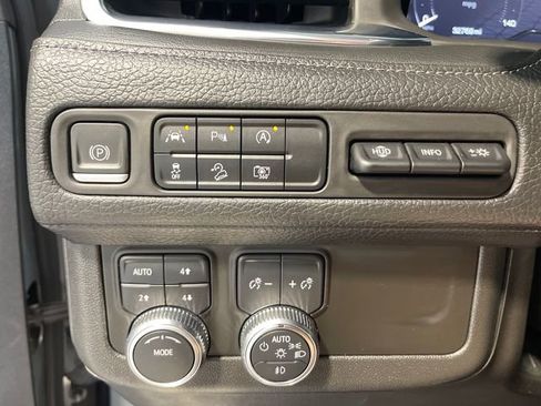 Used 2023 GMC Yukon Denali AWD/4WD image 15