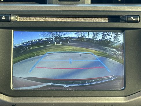 Used 2018 Toyota 4Runner SR5 Premium image 25