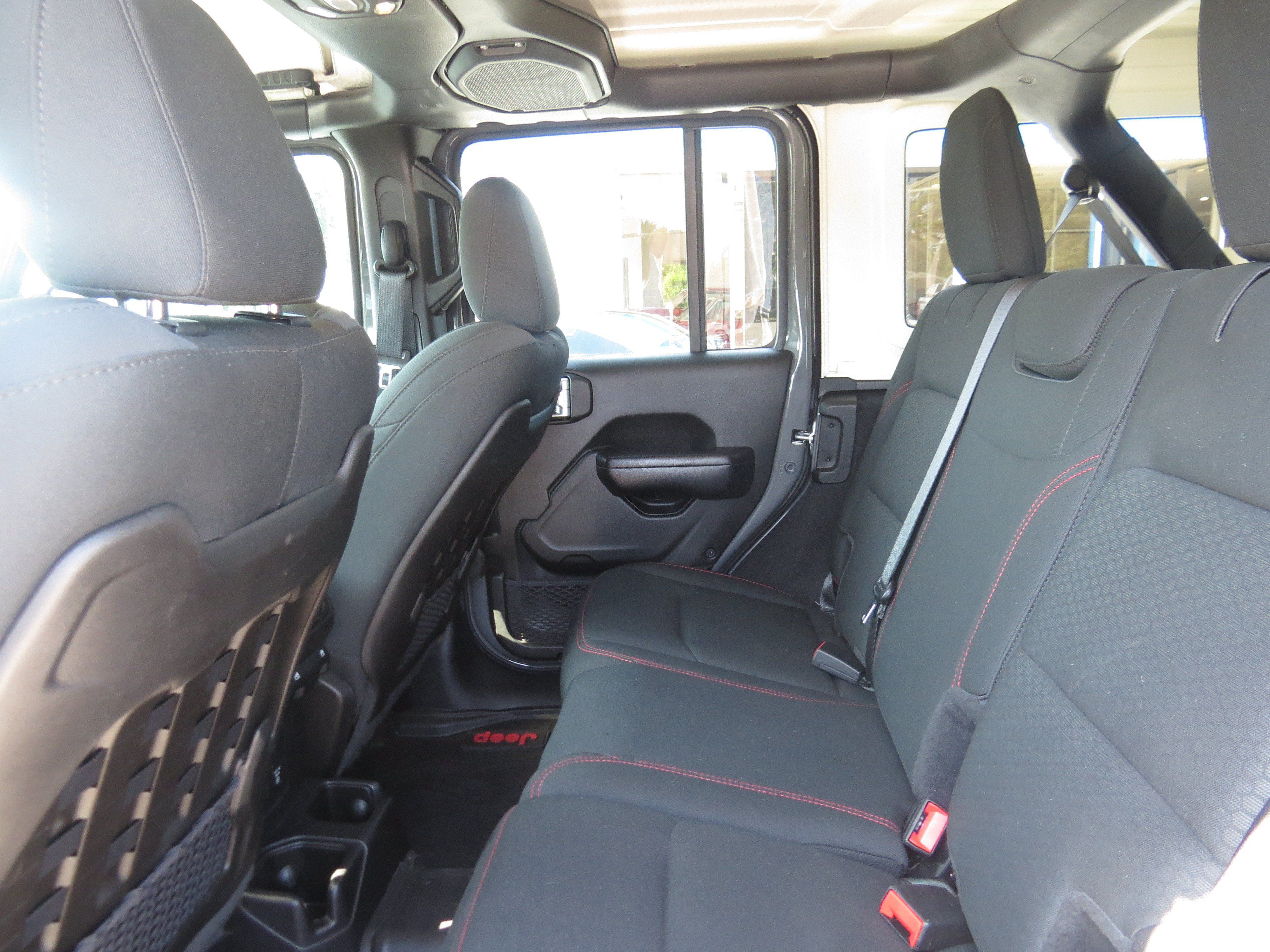 Used 2019 Jeep Wrangler Unlimited Rubicon AWD/4WD image 14