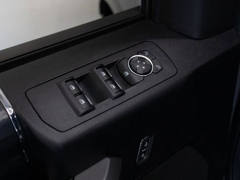 Used 2018 Ford F150 XLT w/ Equipment Group 302A Luxury AWD/4WD image 18