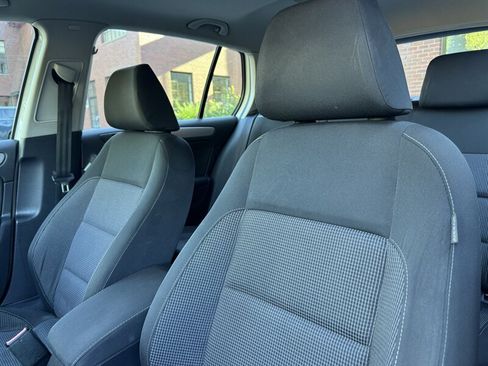 Used 2012 Volkswagen Golf TDI FWD image 13