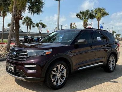 Certified 2022 Ford Explorer XLT w/ Equipment Group 202A