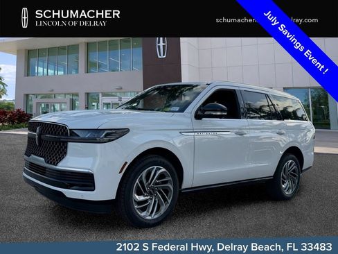 New 2026 Lincoln Navigator Reserve AWD/4WD image 3