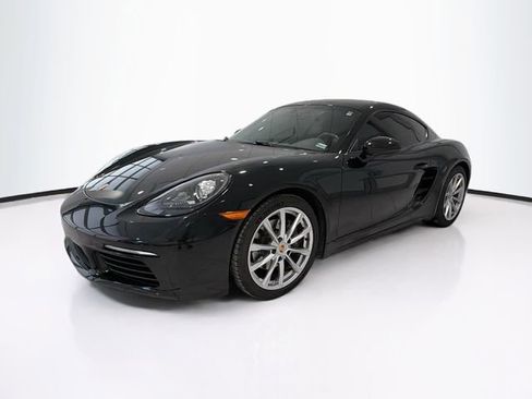 Used 2018 Porsche 718 Cayman Base image 3