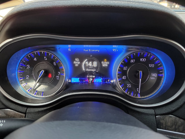 Used 2023 Chrysler 300 Touring L w/ Comfort Group RWD image 18