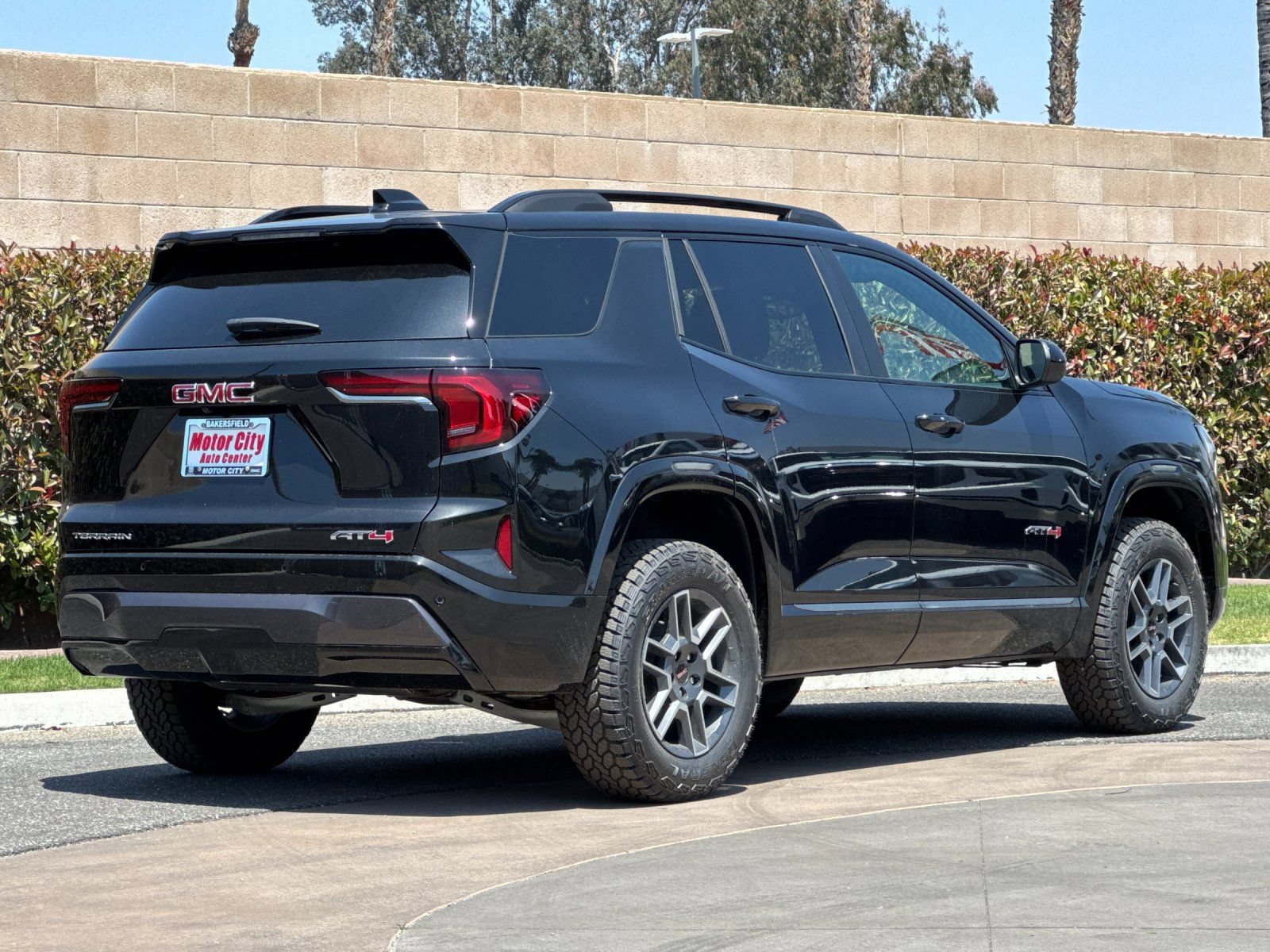 New 2026 GMC Terrain AT4 AWD/4WD image 4