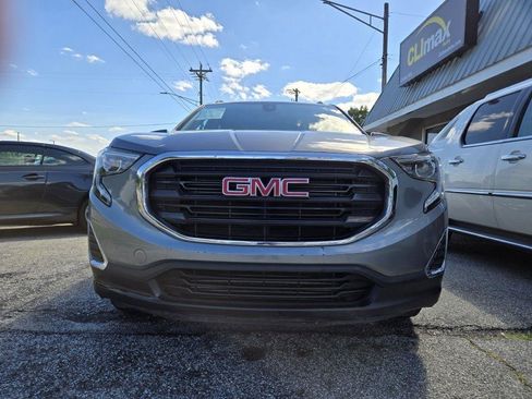 Used 2020 GMC Terrain SLE w/ Driver Convenience Package AWD/4WD image 3