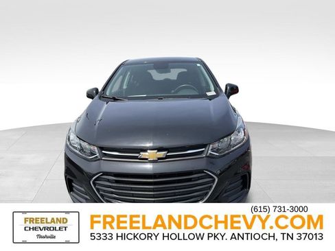Used 2020 Chevrolet Trax LS w/ Tint and Cruise Package FWD image 9