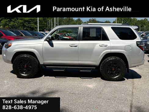 Used 2016 Toyota 4Runner SR5 Premium AWD/4WD image 3
