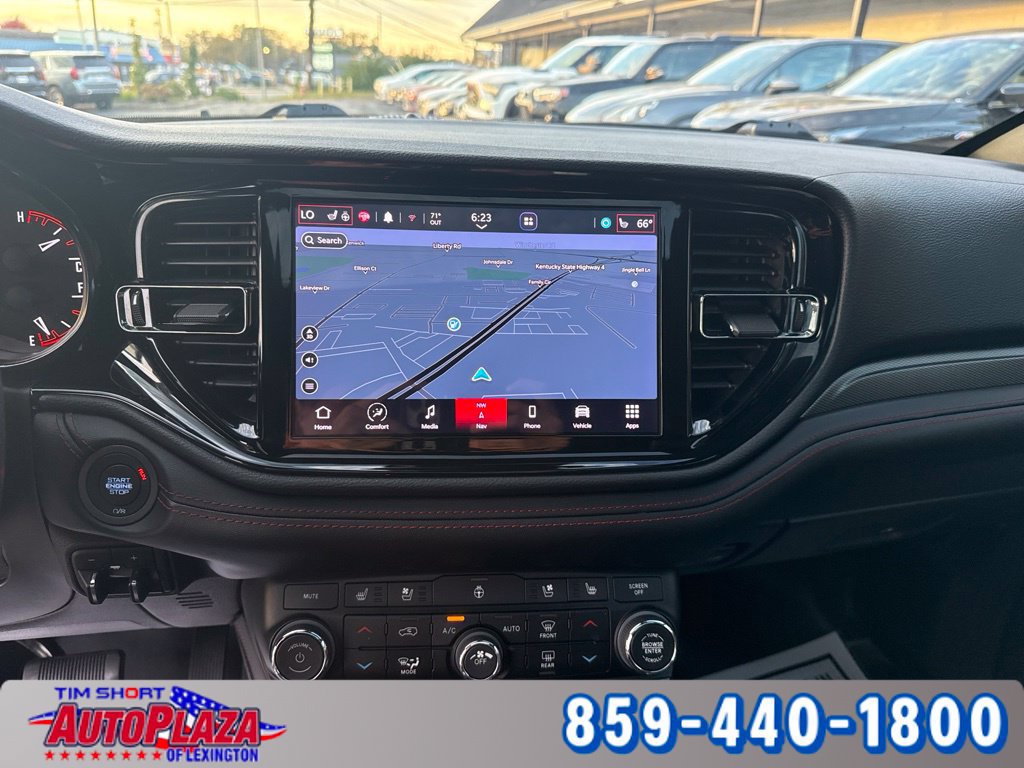 Used 2023 Dodge Durango R/T w/ Tow 'N Go Package AWD/4WD image 18